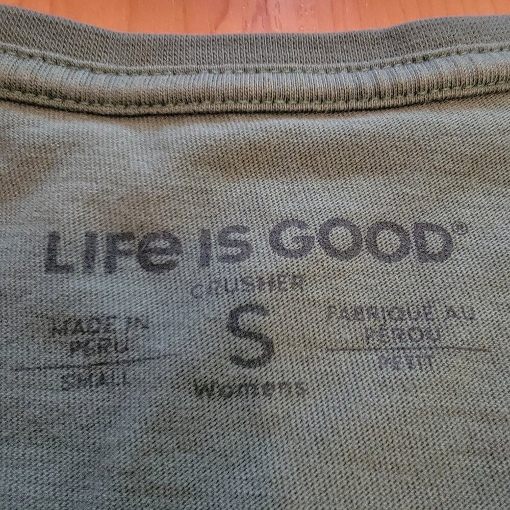 Life Is Good Women's Lit Up Cat Long Sleeve Crusher Green V-Neck Tee - S - Picture 5 of 5